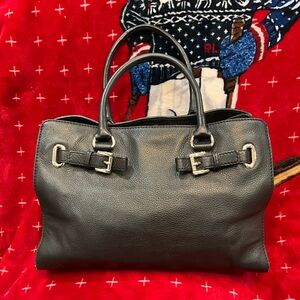 good condition Michael Kors Hamilton Satchel Black Pebbled Leeather